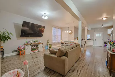 608 S 12th Avenue, Maywood, IL 60153 - Photo 4