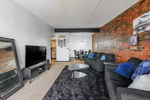 1504 Woodbridge Rd, Joliet, IL 60436 - Photo 4