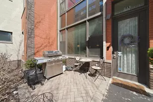 945 N Kingsbury St, Chicago, IL 60610 - Photo 16