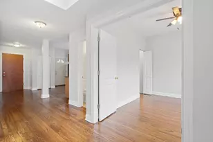 2015 W Jarvis Ave, Chicago, IL 60645 - Photo 8