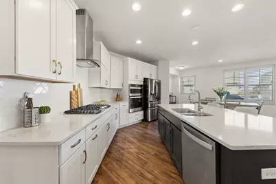 2534 Leander Court, Woodridge, IL 60517 - Photo 4