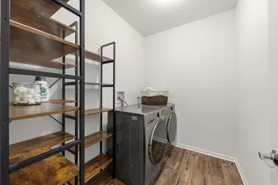 2534 Leander Court, Woodridge, IL 60517 - Photo 14