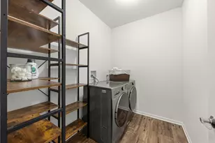 2534 Leander Ct, Woodridge, IL 60517 - Photo 14