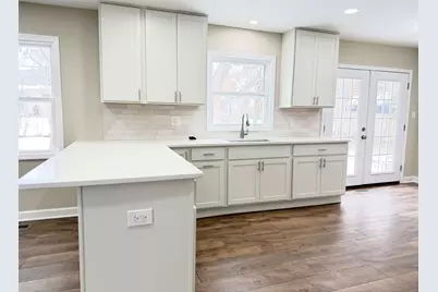 711 Woodhollow Lane, Buffalo Grove, IL 60089 - Photo 6