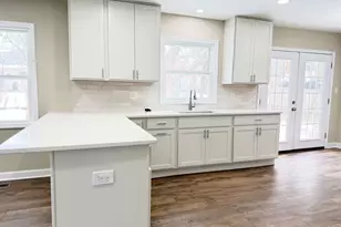 711 Woodhollow Ln, Buffalo Grove, IL 60089 - Photo 6