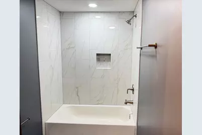 711 Woodhollow Lane, Buffalo Grove, IL 60089 - Photo 26