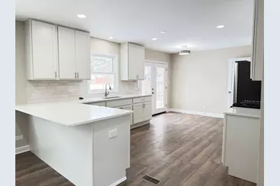 711 Woodhollow Lane, Buffalo Grove, IL 60089 - Photo 4