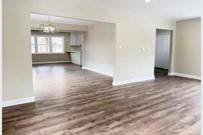 711 Woodhollow Lane, Buffalo Grove, IL 60089 - Photo 16