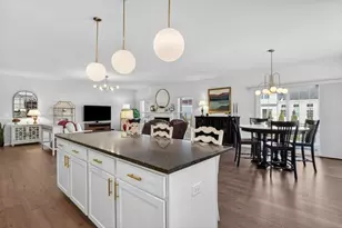 429 Fairway Ln, Sycamore, IL 60178 - Photo 6