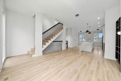 4214 W Belmont Avenue #5, Chicago, IL 60641 - Photo 10