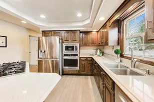 6240 Sleepy Hollow Ln, Lisle, IL 60532 - Photo 12