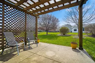 2884 Benson Ln, Normal, IL 61761 - Photo 2