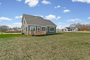 4 Foxtrot Ln, Monticello, IL 61856 - Photo 36