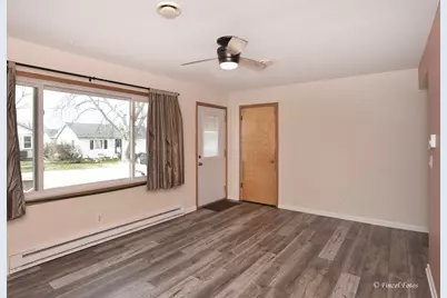 222 Stiles Street, Genoa, IL 60135 - Photo 2