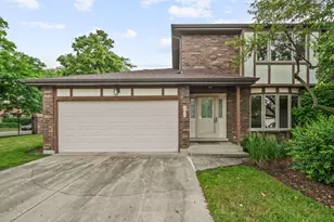 1775 Lakeview Dr, Wheeling, IL 60090 - Photo 1