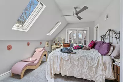 2156 W Belle Plaine Avenue, Chicago, IL 60618 - Photo 14