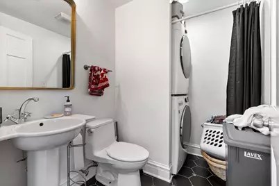 2156 W Belle Plaine Avenue, Chicago, IL 60618 - Photo 6