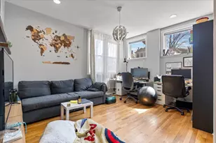 2156 W Belle Plaine Ave, Chicago, IL 60618 - Photo 18