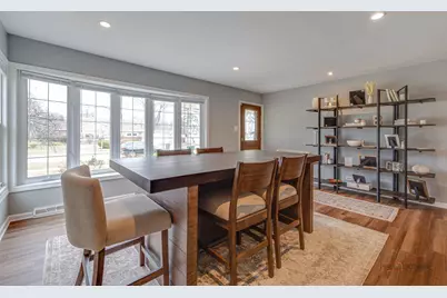 [Address not provided], Arlington Heights, IL 60005 - Photo 2