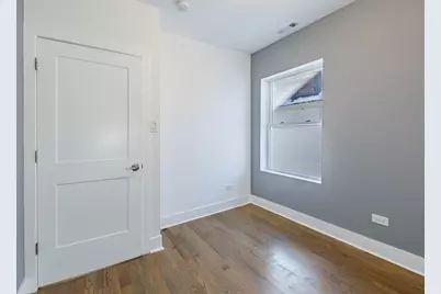 2038 E 73rd Street, Chicago, IL 60649 - Photo 16