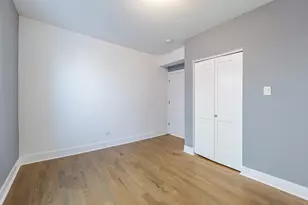 2038 E 73rd St, Chicago, IL 60649 - Photo 18