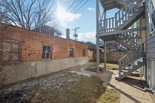 1467 W Catalpa Ave, Chicago, IL 60640 - Photo 24