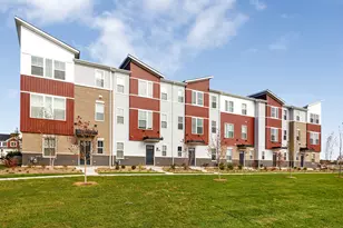 857 Finley Dr, Aurora, IL 60504 - Photo 2