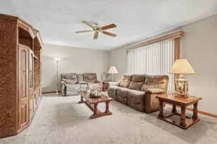 617 Misty Creek Dr, New Lenox, IL 60451 - Photo 8