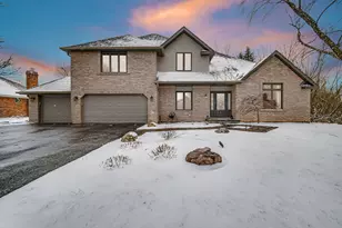 8969 Charrington Dr, Frankfort, IL 60423 - Photo 1