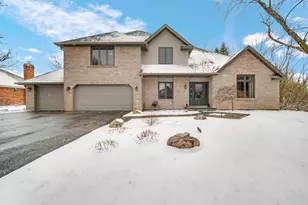 8969 Charrington Dr, Frankfort, IL 60423 - Photo 2