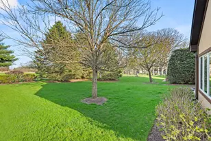 30338 Pebble Beach Cir, Genoa, IL 60135 - Photo 22