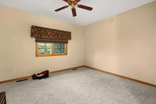 30338 Pebble Beach Cir, Genoa, IL 60135 - Photo 16