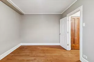 3017 E 78th St, Chicago, IL 60649 - Photo 8