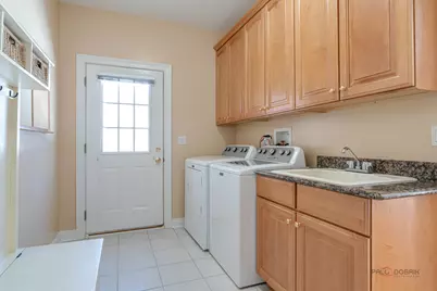 2059 Broadmoor Lane, Vernon Hills, IL 60061 - Photo 18