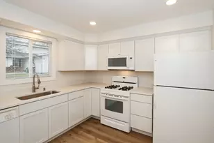 1122 Danvers Ct, Schaumburg, IL 60193 - Photo 12