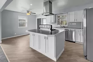 2412 W 3rd St, Coal Valley, IL 61240 - Photo 10