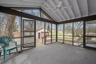2412 W 3rd St, Coal Valley, IL 61240 - Photo 30