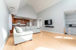 1024 W 18th Pl, Chicago, IL 60608 - Photo 18