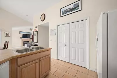 678 S Elizabeth Street, Maple Park, IL 60151 - Photo 6