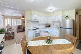 906 7th St, Colona, IL 61241 - Photo 6