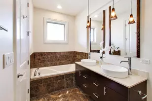 1518 W Cortez St, Chicago, IL 60642 - Photo 18