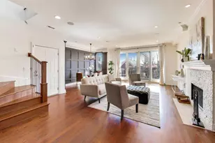 1518 W Cortez St, Chicago, IL 60642 - Photo 2