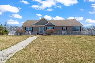 3015 N 1600 East Rd, Clifton, IL 60927 - Photo 2