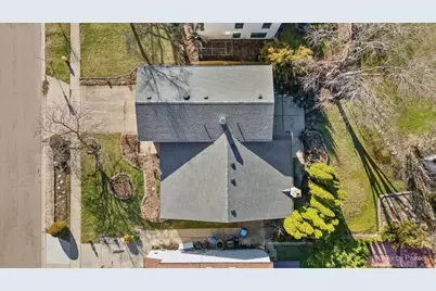 18 Hesterman Drive, Glendale Heights, IL 60139 - Photo 4