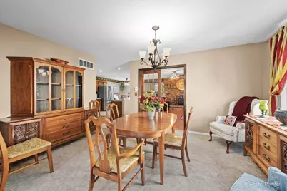 18 Hesterman Drive, Glendale Heights, IL 60139 - Photo 8