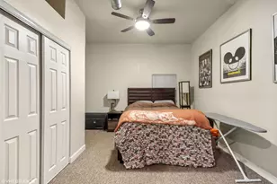 2048 W Evergreen Ave, Chicago, IL 60622 - Photo 8