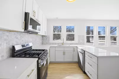 2908 Oakwood Avenue, McHenry, IL 60051 - Photo 4