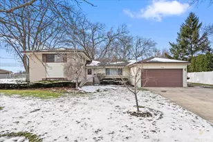 1340 Huber Ln, Glenview, IL 60026 - Photo 6