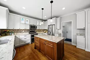 2061 Windham Cir, Wheaton, IL 60187 - Photo 6