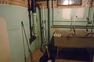 8524 N Ottawa Ave, Niles, IL 60714 - Photo 10